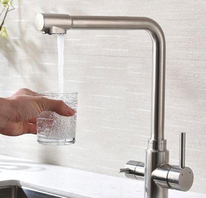 Torneira retrátil de aço inoxidável escovado sem chumbo nenhum logotipo feito sob encomenda da oxidação