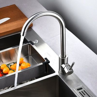 Preservativo quente e frio da torneira de aço inoxidável bonita enegrecida da cozinha