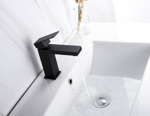 Misturador preto não de oxidação sem chumbo da água quente e fria para a bacia de lavagem