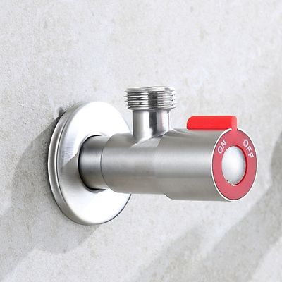A válvula de ângulo de aço inoxidável do chuveiro lustrou a resistência da sujeira da corrosão de superfície